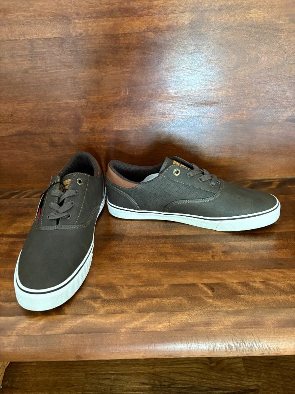 Levi's Ethan Men's Sneakers Brown White Sole Athleisure Streetwear Preppy Sz 10